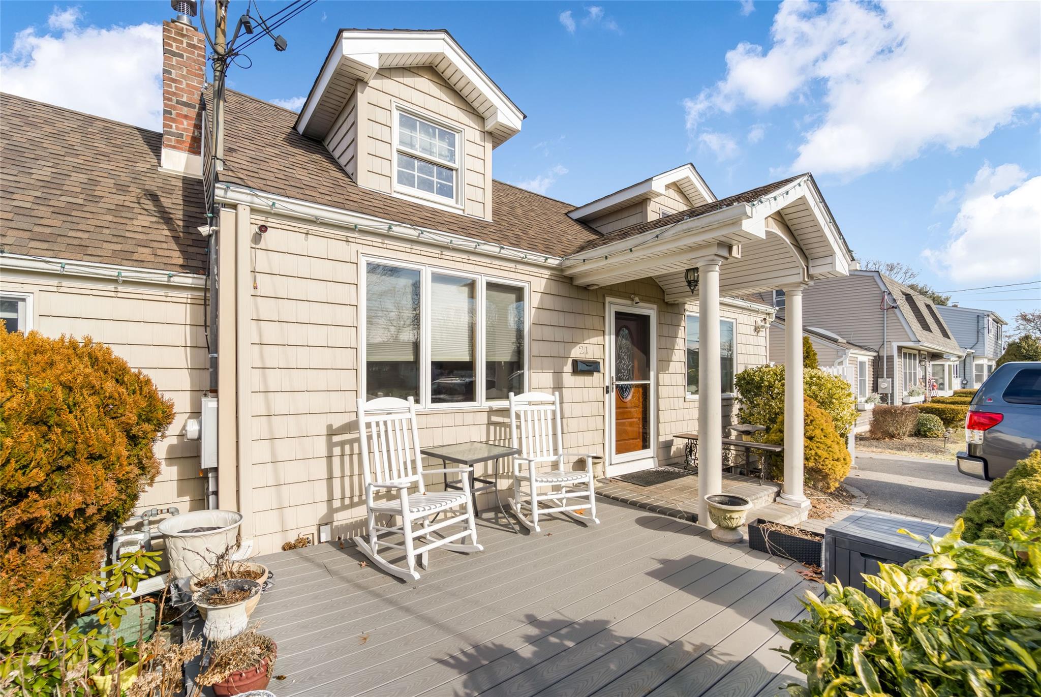 December Featured Spotlight Listing - House